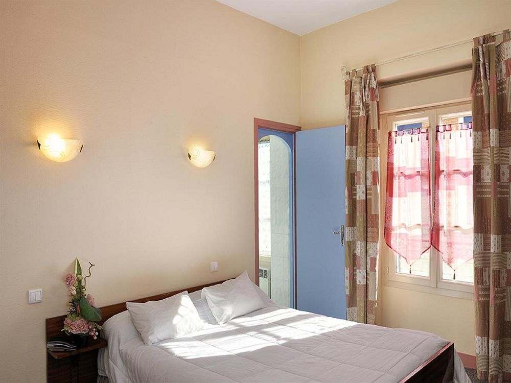 Logis Hostellerie Du Cheval Blanc Sainte-Maure-de-Touraine Ngoại thất bức ảnh